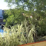 La Caravelle Apartment *