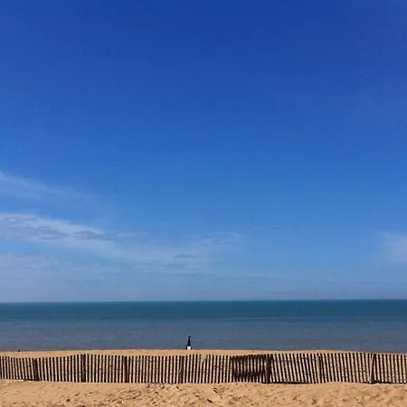 La Caravelle * Шатлайон-Плаж